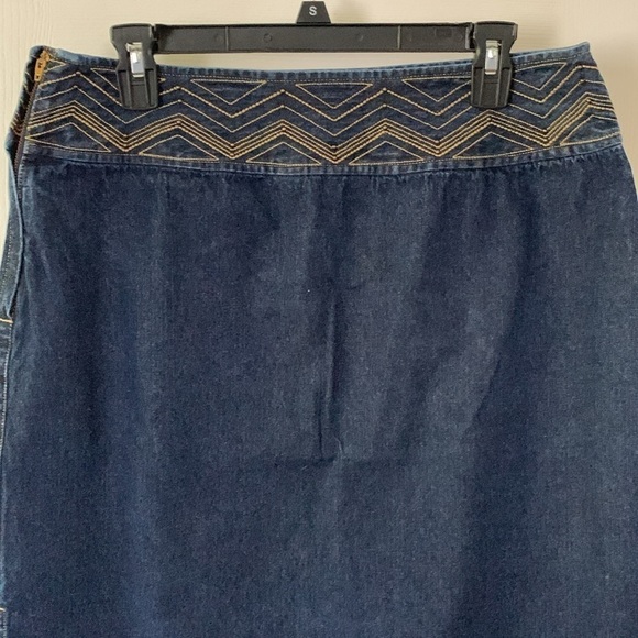 Liz Claiborne A-Line Denim Skirt Size 14. #221 - Picture 3 of 10